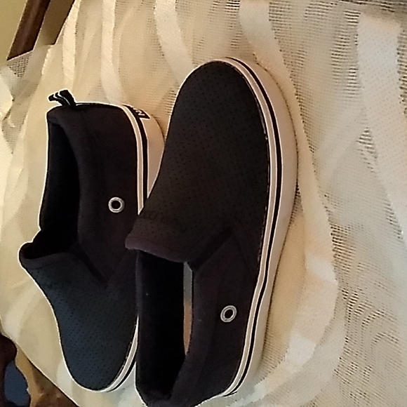 Nautica boys slip,on shoes - Picture 1 of 3